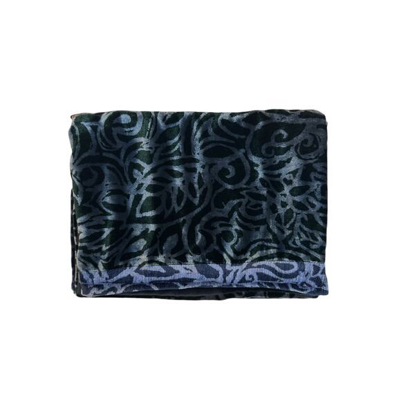 Pazuki London Silk Velvet Floral Rectangle Scarf - Picture 3 of 4